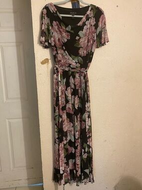 Dresses Women's Black Floral Wrap Maxi Dress